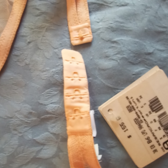 La Perla Lace peach bra 36A - Picture 6 of 8